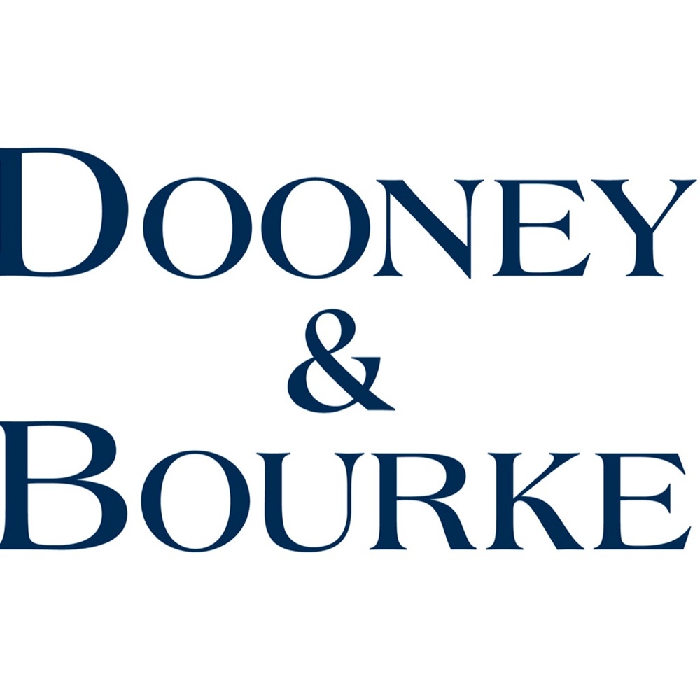 ♥️ BURGUNDY AND DIRTY BEIGE DOONEY&BOURKE PURSE ♥️